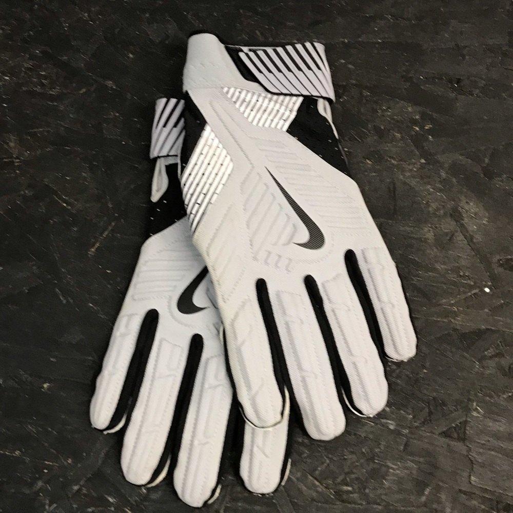 NIKE D-TACK 5 NFL PADDED LINEMAN GLOVES